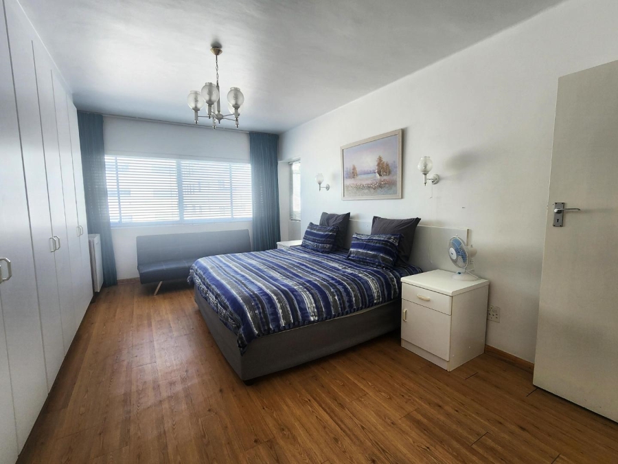 To Let 1 Bedroom Property for Rent in Sea Point Western Cape